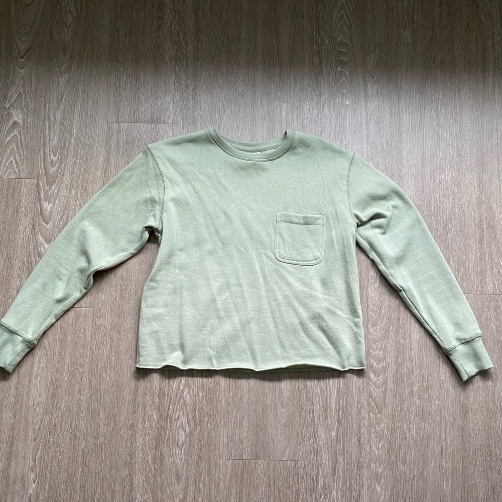 S O L D - Green comfy crew neck